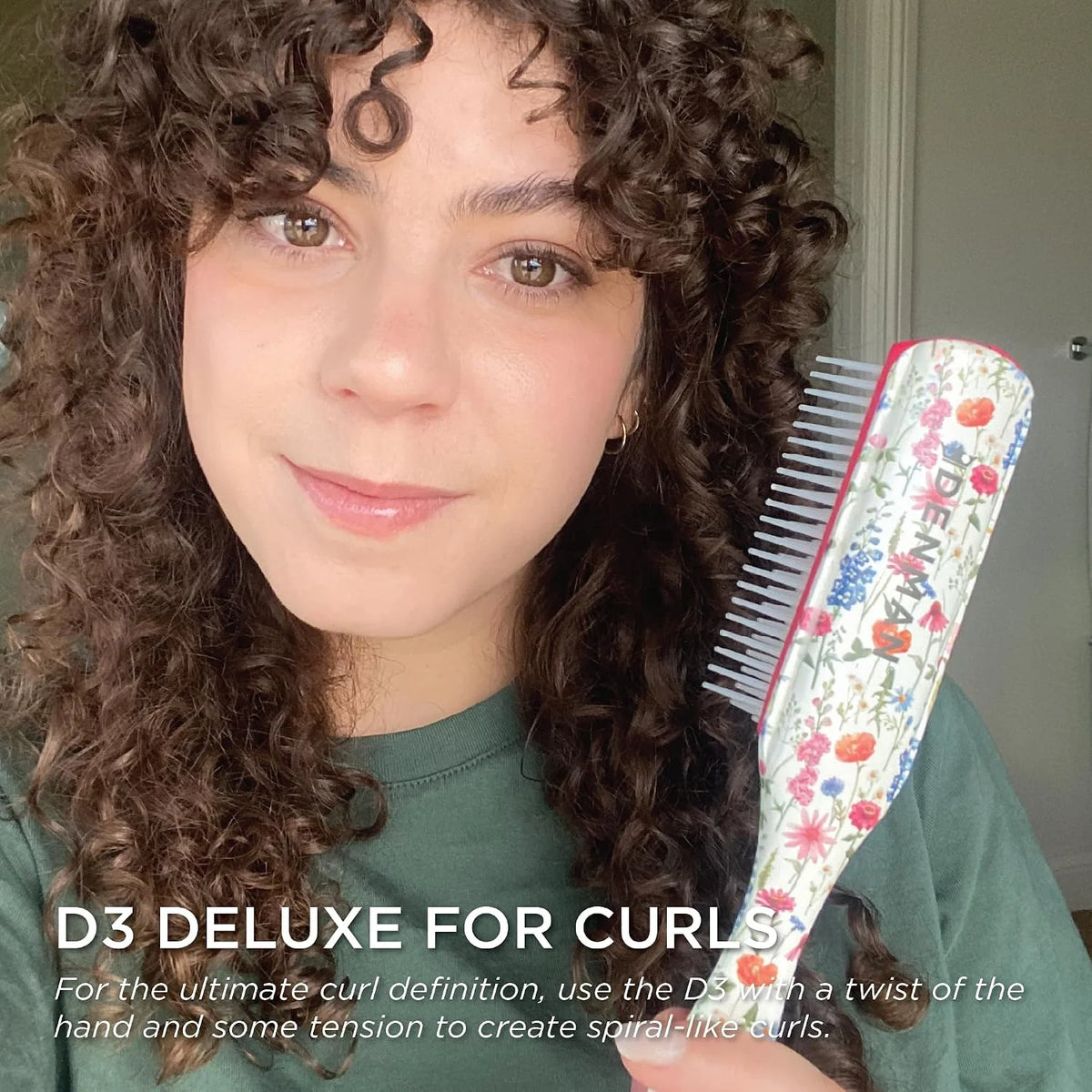 Denman D3 Original Curl Definer & Styler, Curly Hair Brush for Women & Men – 7 Row Detangling & Curl Defining Brush for Smooth Defined Curls - a precision Styling Brush for straight hair