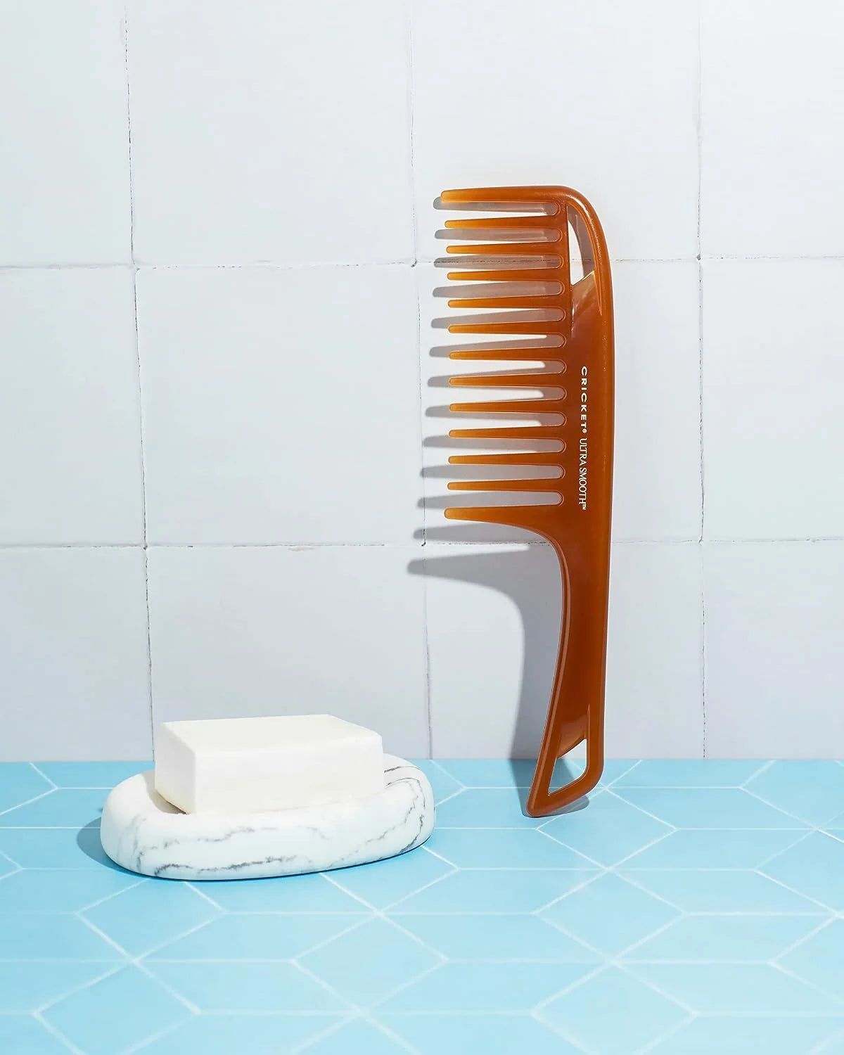 Cricket Ultra Smooth Coconut Conditioning Comb – Infused with Coconut Oil & Keratin for Frizz-Free Shine and Hydration, Ideal for Mid-Length, Thick, and Textured Hair