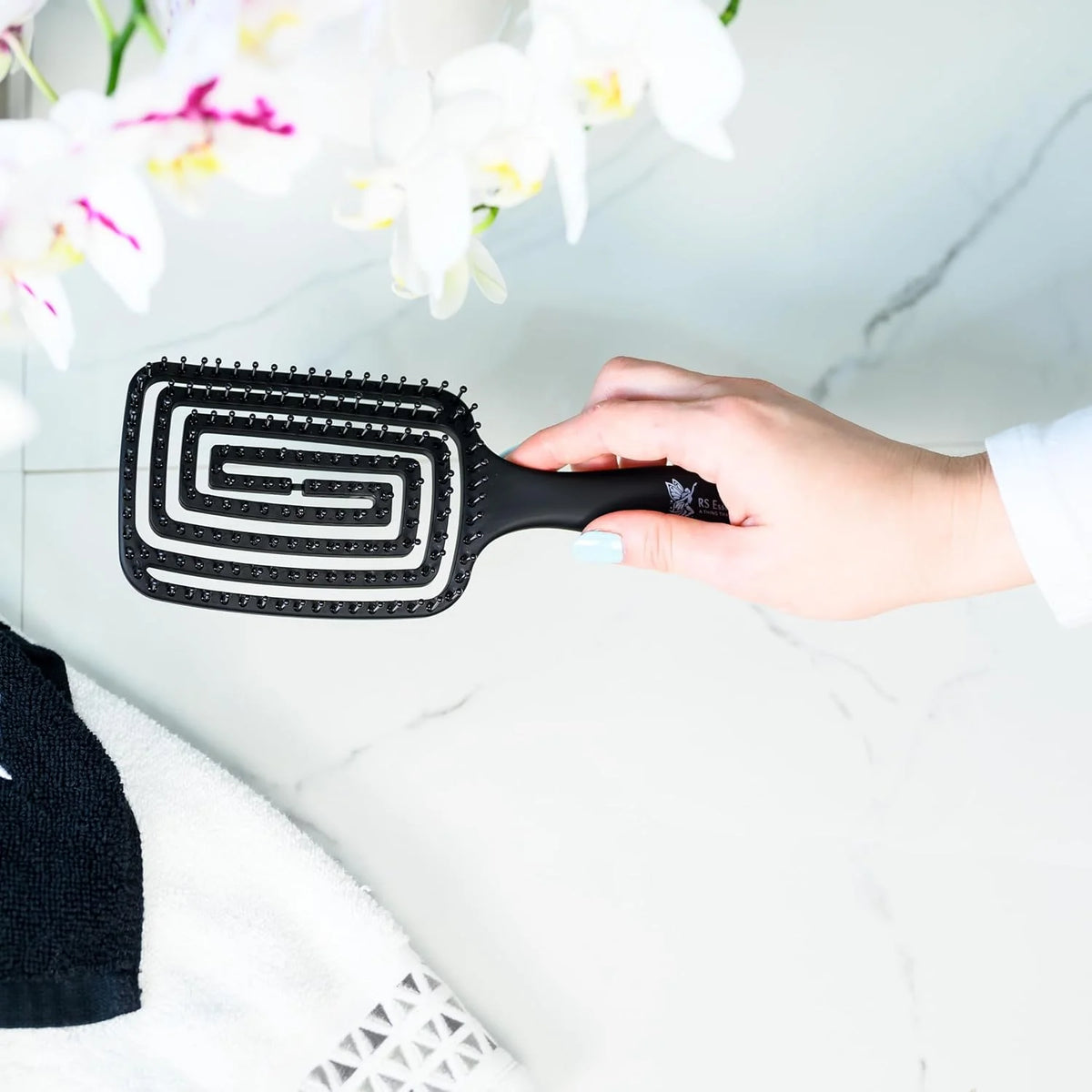 RS ESSENTIAL'S BY LV detangler brush hair brush detangler tangle vented hair brushes for women pink hairbrush black hair brush detangling brush (PINK)