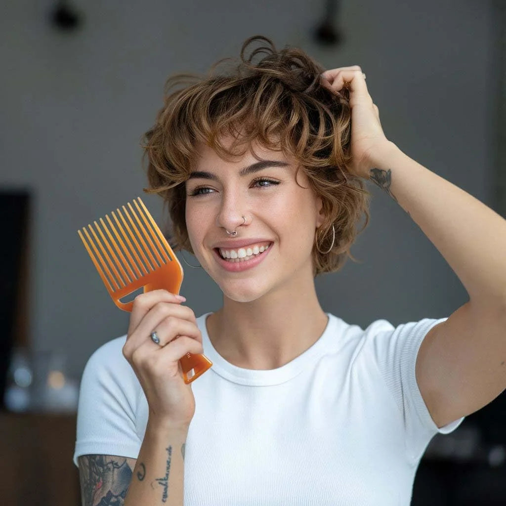 Cricket Ultra Smooth Coconut Conditioning Comb – Infused with Coconut Oil & Keratin for Frizz-Free Shine and Hydration, Ideal for Mid-Length, Thick, and Textured Hair
