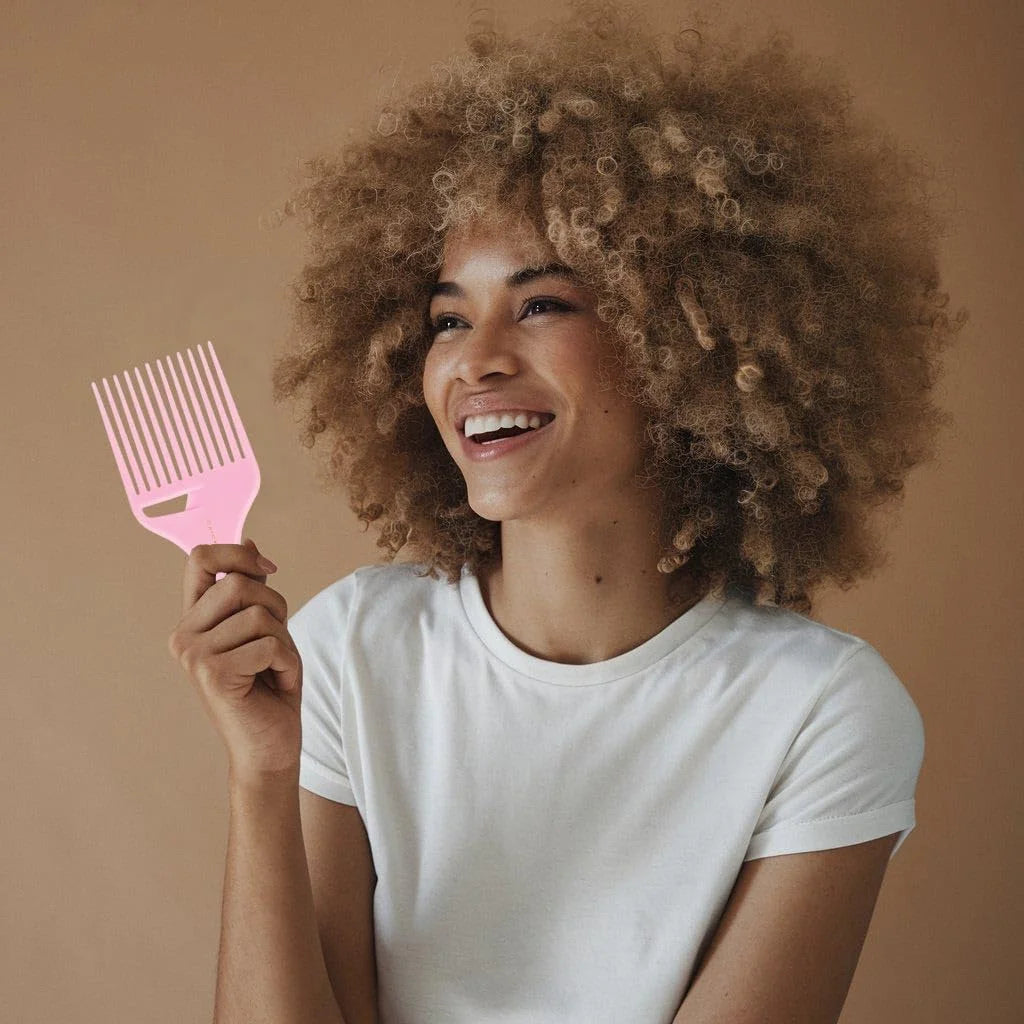 Cricket Ultra Smooth Coconut Conditioning Comb – Infused with Coconut Oil & Keratin for Frizz-Free Shine and Hydration, Ideal for Mid-Length, Thick, and Textured Hair