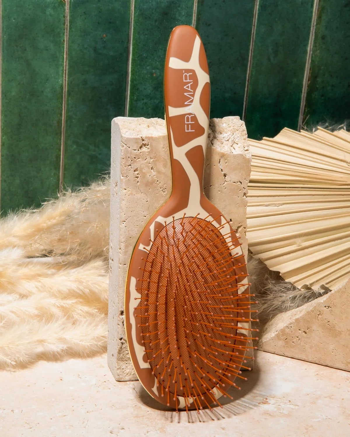 FRAMAR Wet Hair Brush Detangler, Detangling Hairbrush For Women – Giraffe