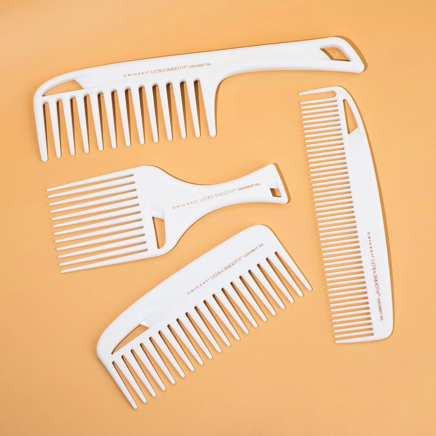 Cricket Ultra Smooth Coconut Conditioning Comb – Infused with Coconut Oil & Keratin for Frizz-Free Shine and Hydration, Ideal for Mid-Length, Thick, and Textured Hair