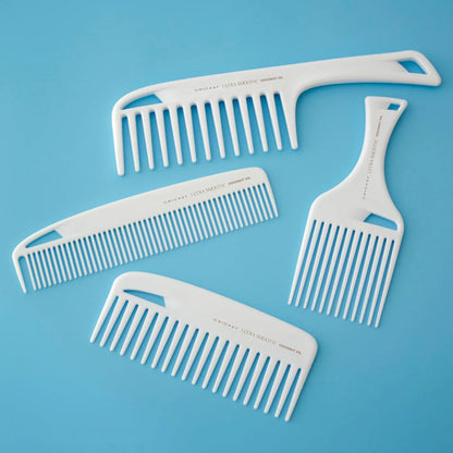 Cricket Ultra Smooth Coconut Conditioning Comb – Infused with Coconut Oil & Keratin for Frizz-Free Shine and Hydration, Ideal for Mid-Length, Thick, and Textured Hair