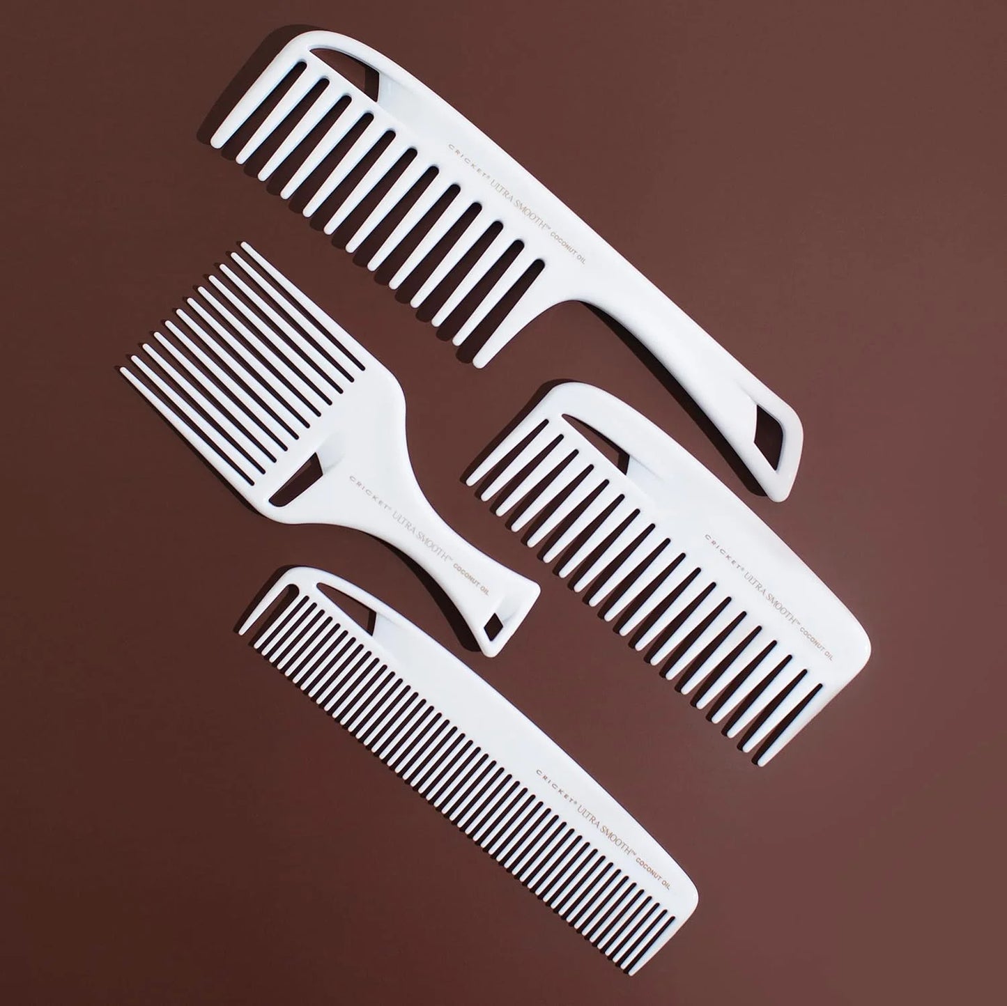 Cricket Ultra Smooth Coconut Conditioning Comb – Infused with Coconut Oil & Keratin for Frizz-Free Shine and Hydration, Ideal for Mid-Length, Thick, and Textured Hair