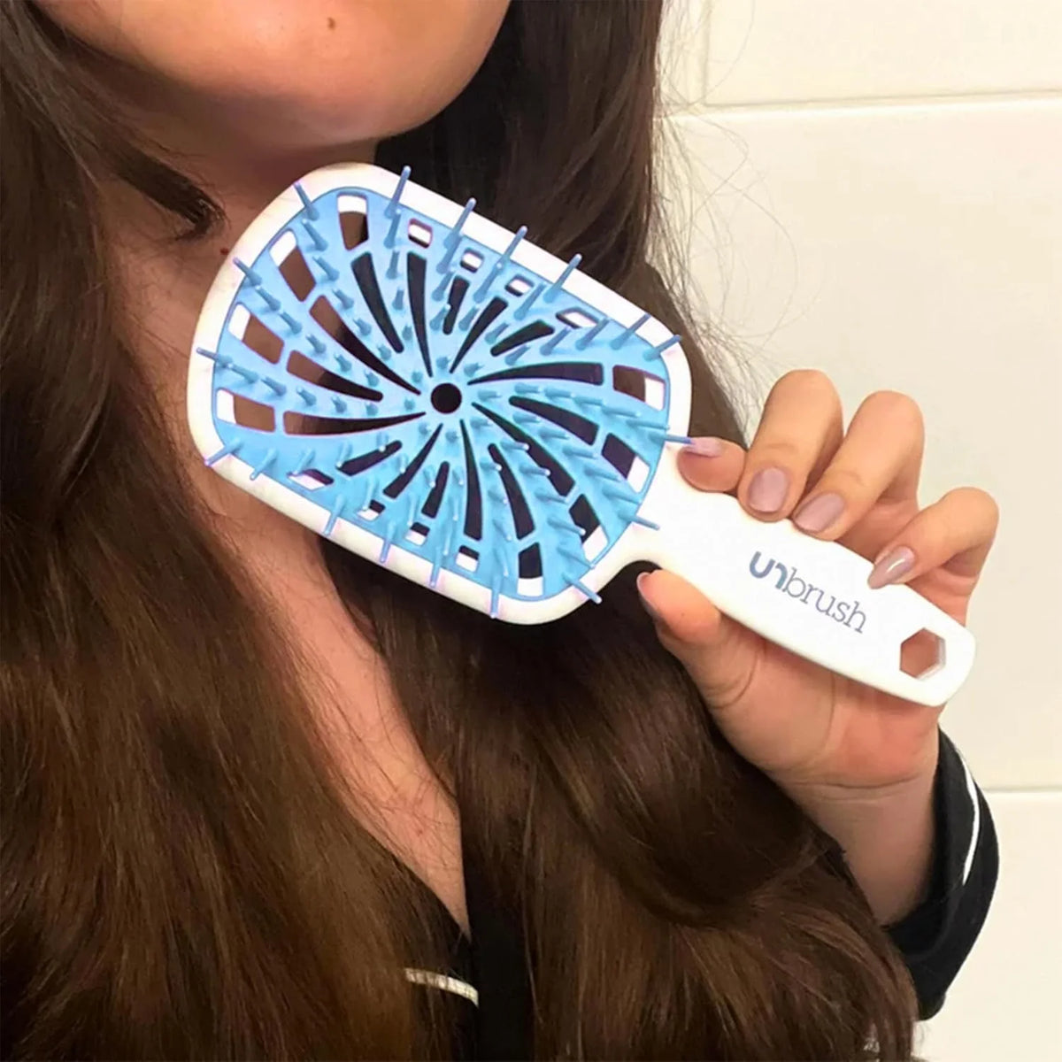 FHI Heat UNbrush Plus Ultra-Light Detangling Brush for Fine & Fragile Hair