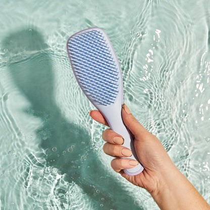 Tangle Teezer The Ultimate Detangler Hairbrush | For Wet & Dry Hair | Detangles All Hair Types | Reduces Breakage, Eliminates Knots | Two-Tiered Teeth & Comfortable Handle | Lilac Cloud Blue
