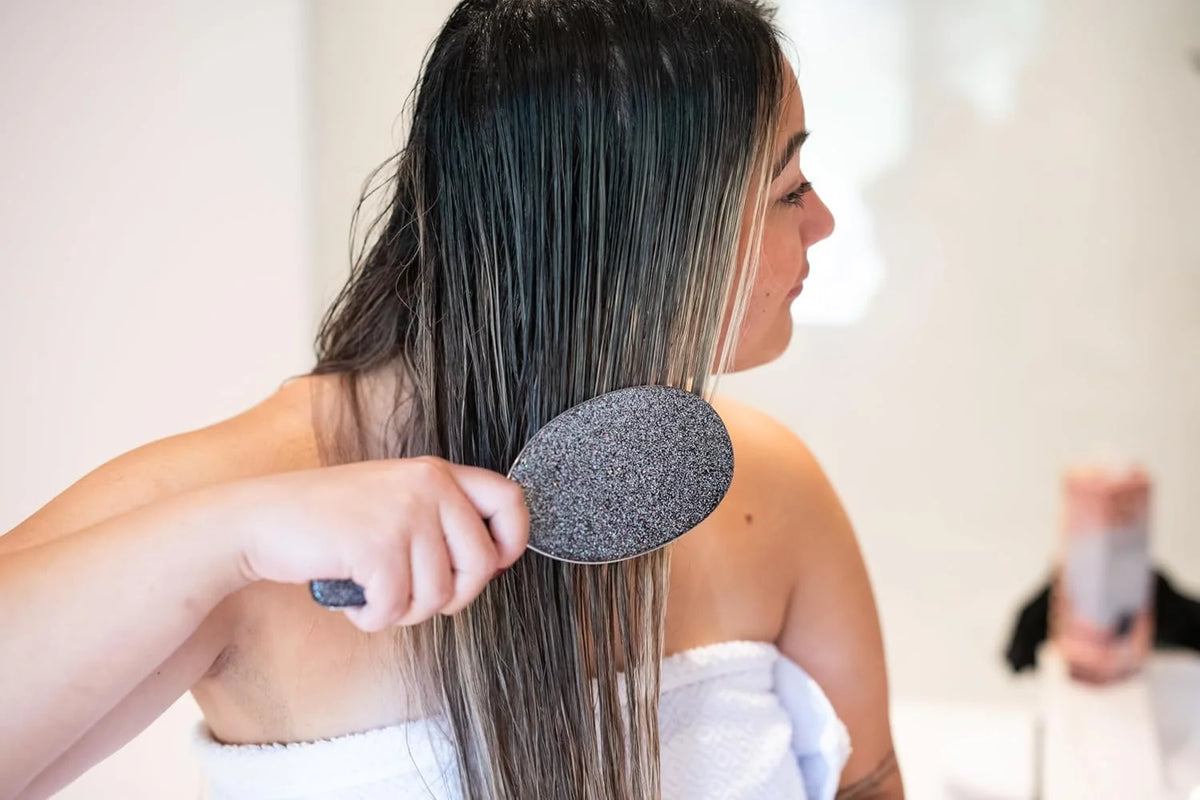 FRAMAR Wet Hair Brush Detangler, Detangling Hairbrush For Women – Giraffe